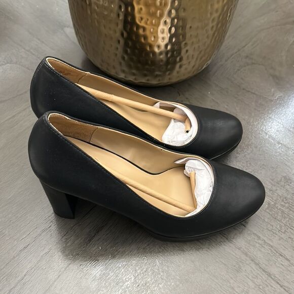 Naturalizer Berlin Platform Pump (WIDE) - Picture 7 of 12